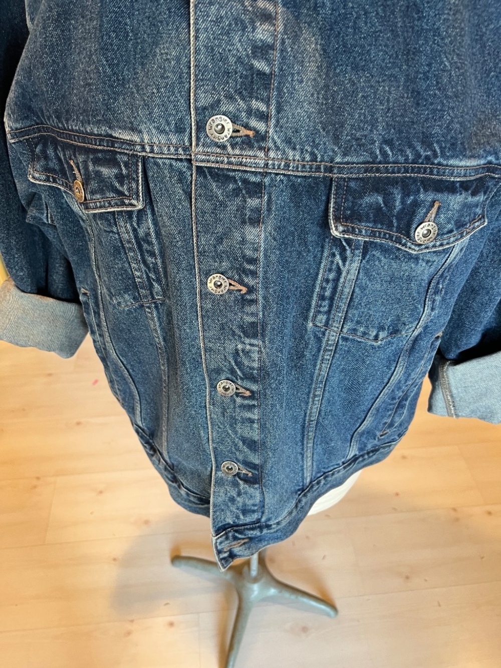 Vintage Wrangler Iconic Marlboro Graphic Artist Hand-painted Jean Jacket 2X - Picture 6 of 9